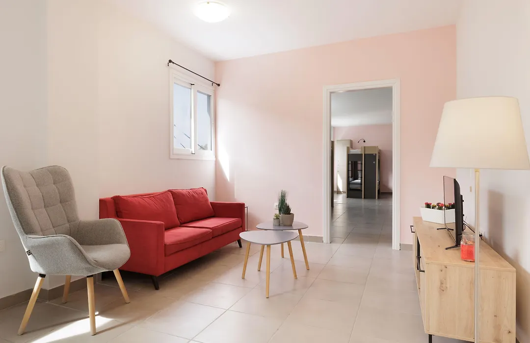 Local Hostel & Suites-1